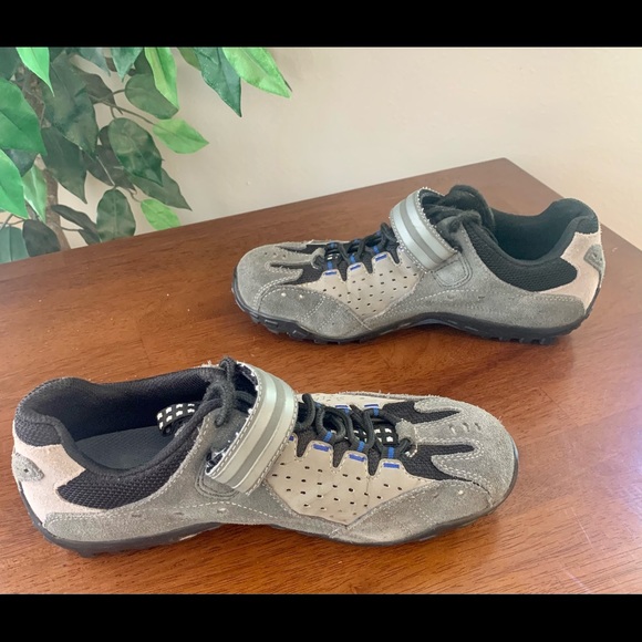 Women’s Size 9 Specialized Bike Shoe - Picture 3 of 6